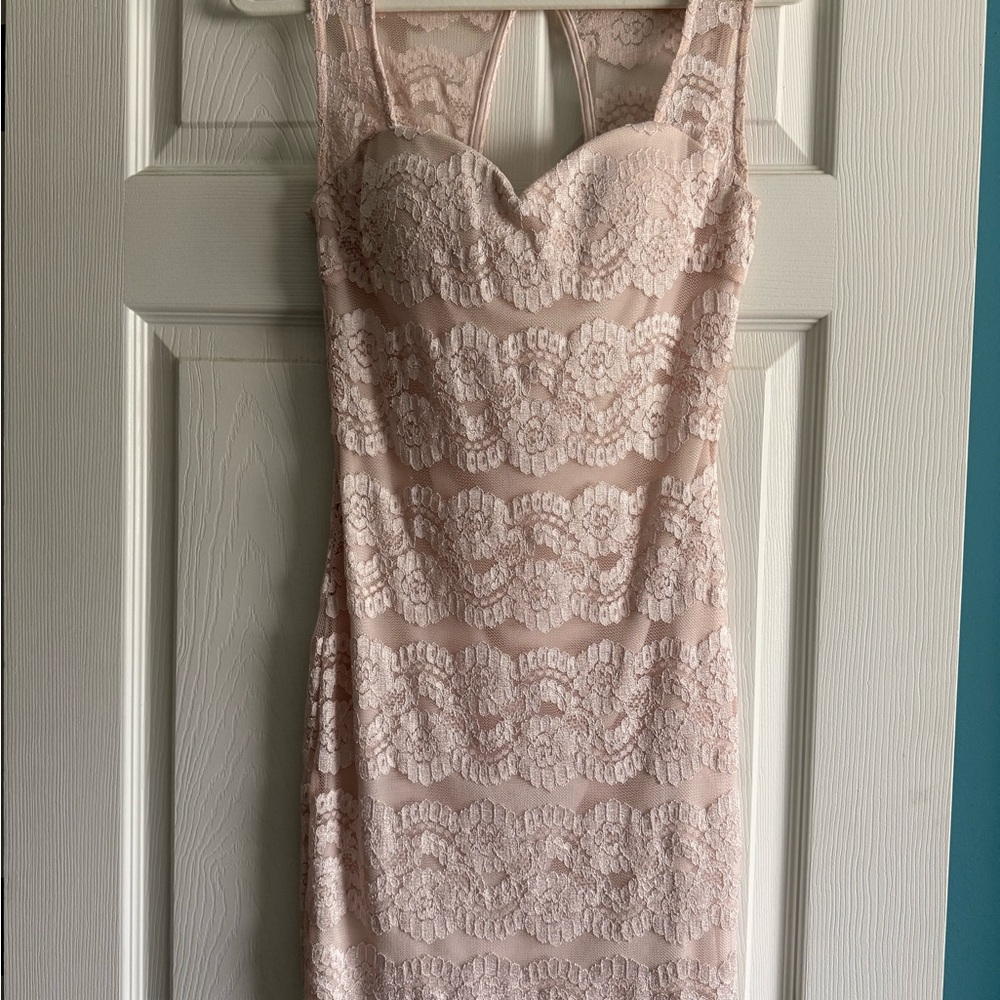 Elegant Lace Bodycon Dress - Cream